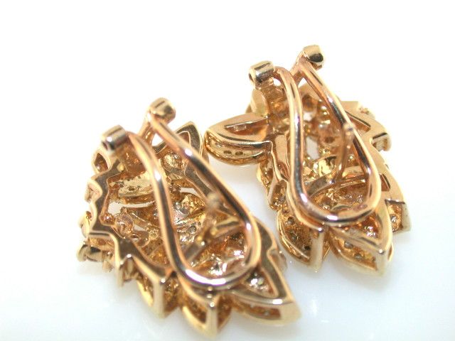 TRADITIONAL DIAMOND 14K YELLOW GOLD EARRINGS  