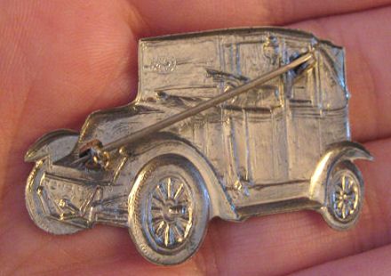 Pretty Silvertone Vintage Car Automobile Pin 1491 27  