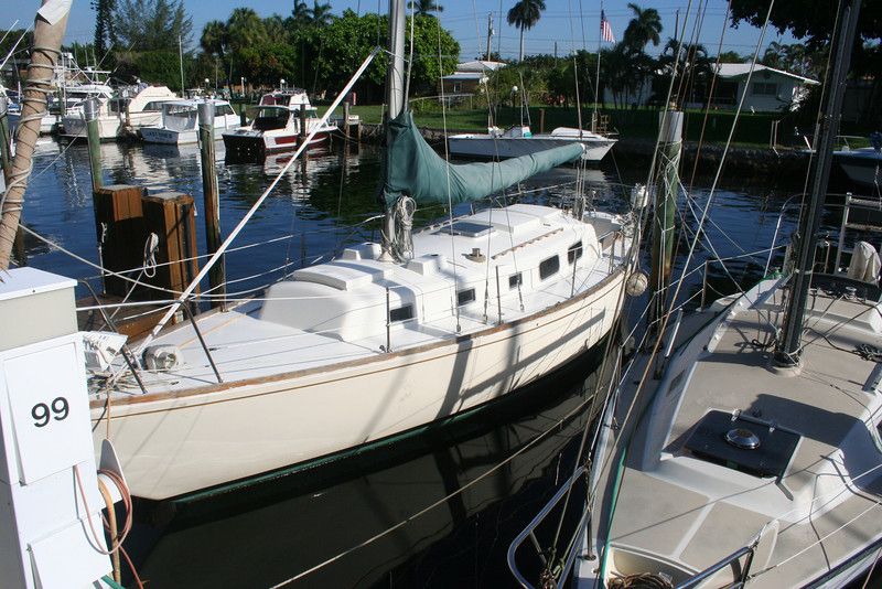 1967 39ft bristol sailboat blue water cruiser sail around the world 