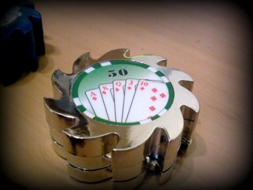 NEW POKER CHIP METAL TOBACCO HERB GRINDER HAND MULLER  