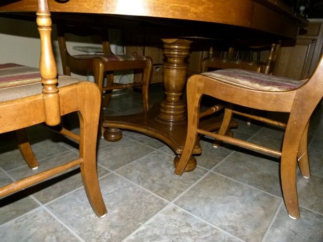 Ethan Allen ROUND OVAL Kitchen Dining Room Table W/ Pedestal Base Set 