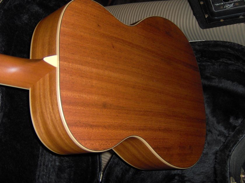 LARRIVEE OM03e Mahogany Larrivay Acoustic Electric GUITAR OM 03e hard 