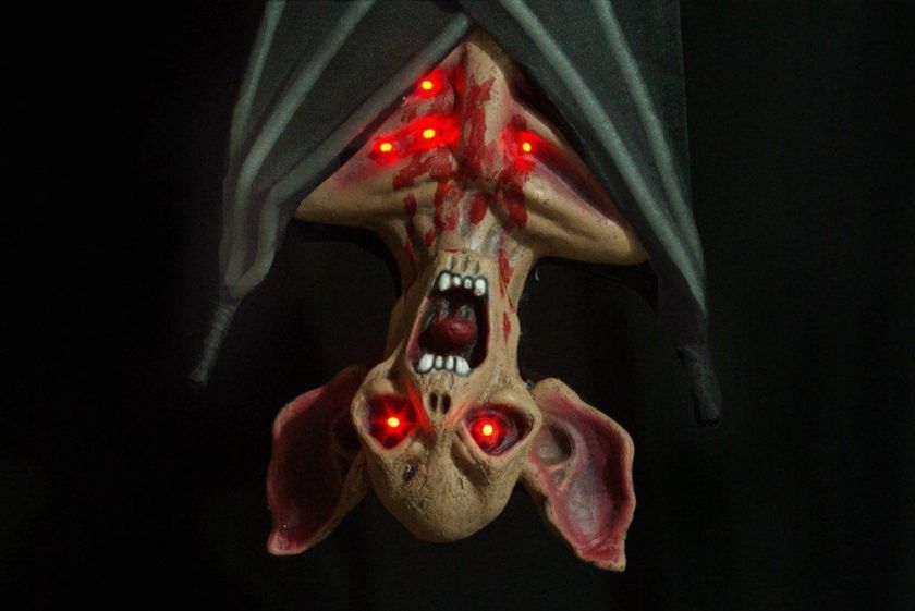 Huge Hanging~LIGHT UP VAMPIRE BAT~Gothic Halloween Prop  