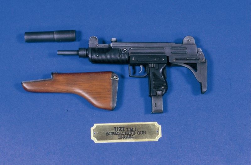 Verlinden 14 Uzi Submachine Gun, item #2558  