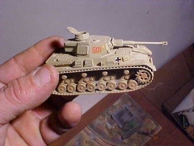 WWII Model Scenery Tanks US Germany Soldiers Extras NR  