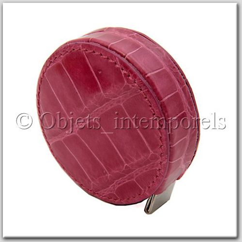 SIZE IT UP BN TIMELESS PIECES crocodile tape measure/measuring tape