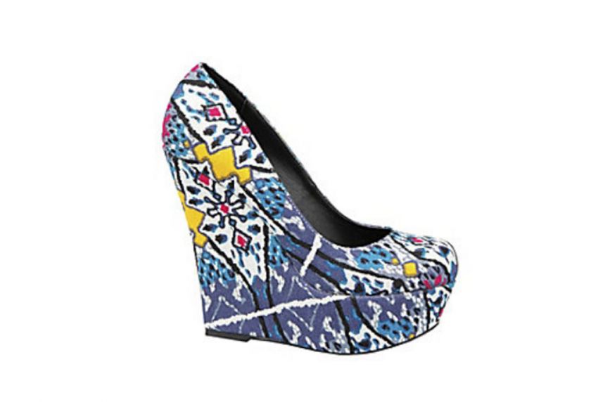 Steve Madden   Pammyy Wedge Pump, Blue Multi  