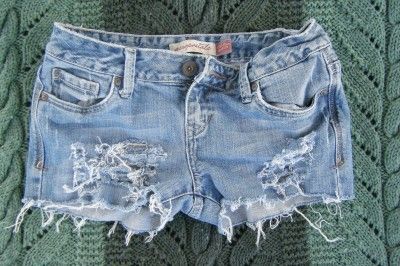 Aeropostale ChelseaDenim Jean Cutoff Destroyed Short shorts Trashy Sz 