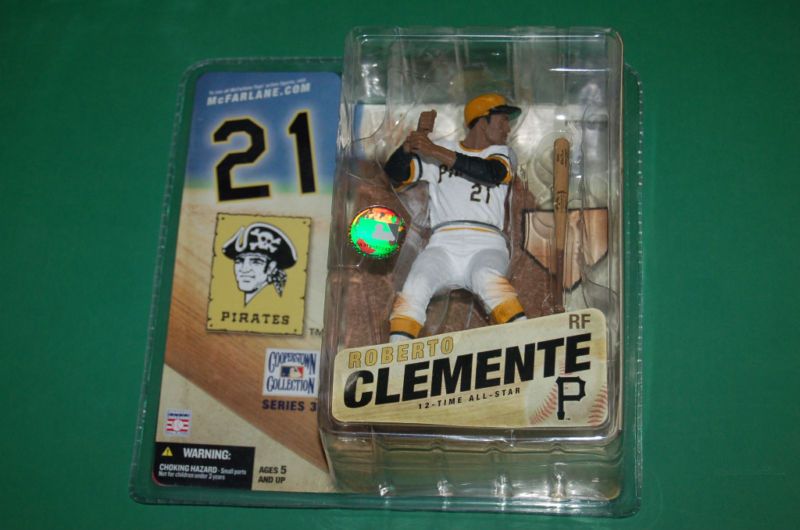 Mcfarlane Roberto Clemente Pittsburgh Pirates statue  