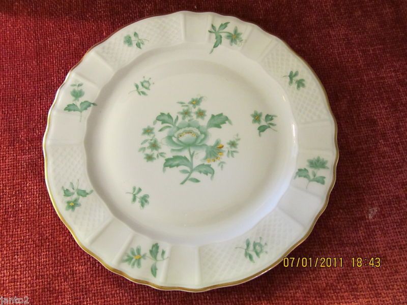 Limoges L. Bernardaud & Co Langeais Pattern 10.75 Dinner Plate 