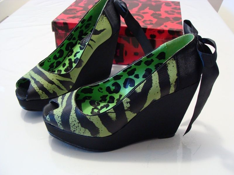 Iron Fist Shoes One Hand In The Grave Wedge Women Size6  