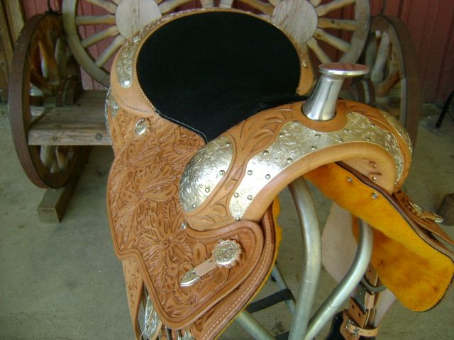   DUTY 16 MONTANA WESTERN SILVER SHOW PARADE WESTERN SADDLE  