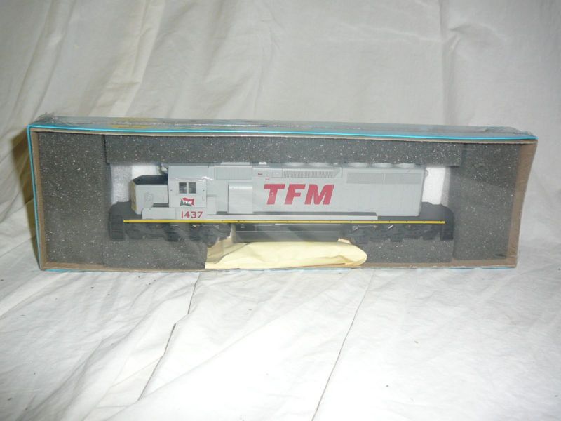 HO SD40 2 PWR TFM   ATHEARN #6402  