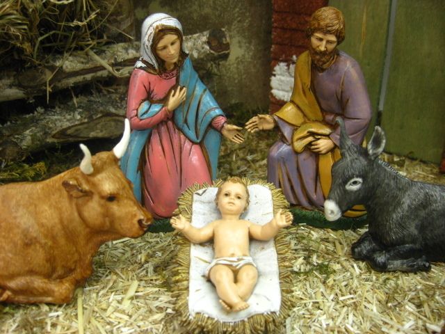 Nativity Set Creche Pesebre Manger Figurines 4.5 Scale  