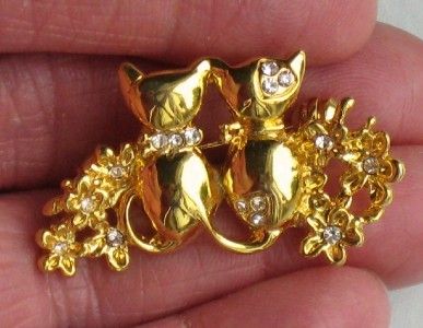 VINTAGE RHINESTONE CAT FLOWER GOLDTONE BROOCH PIN  