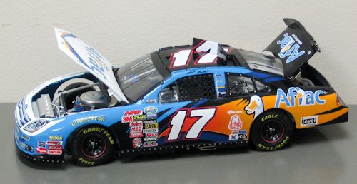 Matt Kenseth NASCAR #17 2007 Ford Diecast Car 124  