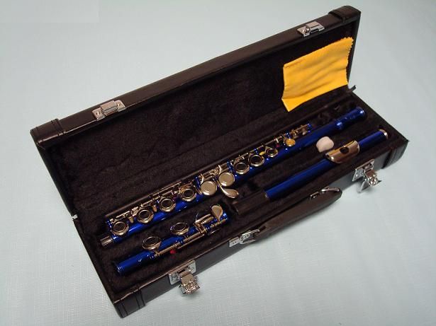 flute c key highly polished finish includes factory set up mouthpiece 