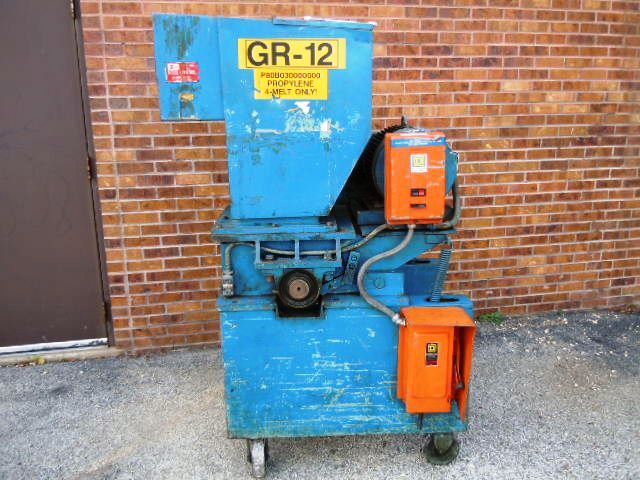    M1 15 hp Plastic Granulator Good Screen & Knives 1/4 pellets  