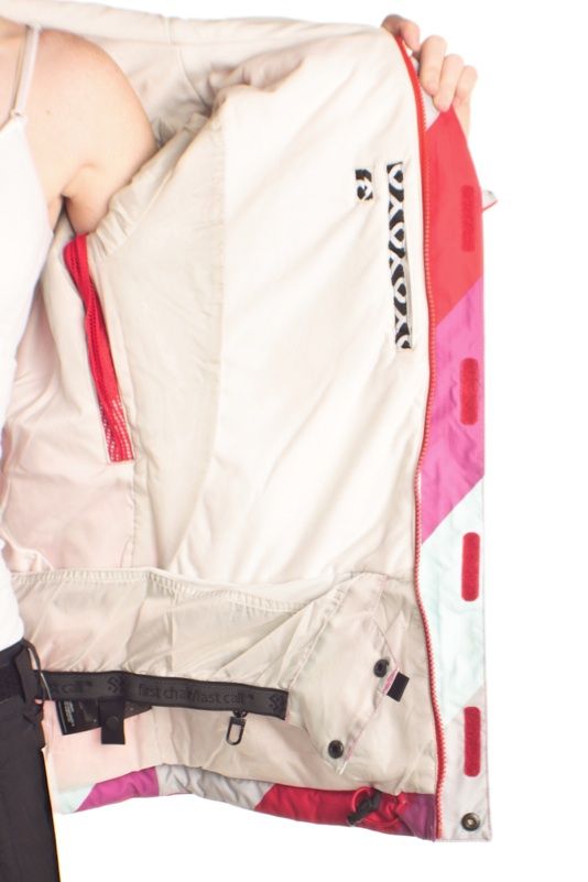 This is a womens Special Blend snowboarding jacket, it comes in the US 