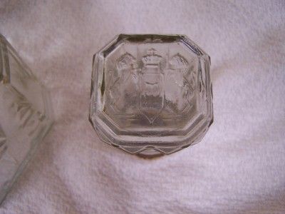   MANISCHEWITZ GLASS WINE CORK BOTTLE DECANTER SHOT IN LID BROOKLYN NY