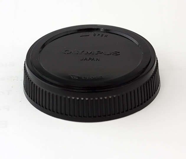 150309 OLYMPUS OM REAR USED LENS CAP GENUINE  