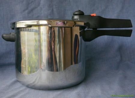 Stainless Steel Pressure Cooker, 8 QTS, Morganware / TTK Prestige 