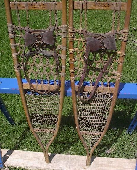 VINTAGE SNOCRAFT 1943 Indian Snowshoes 56x12 GREAT  